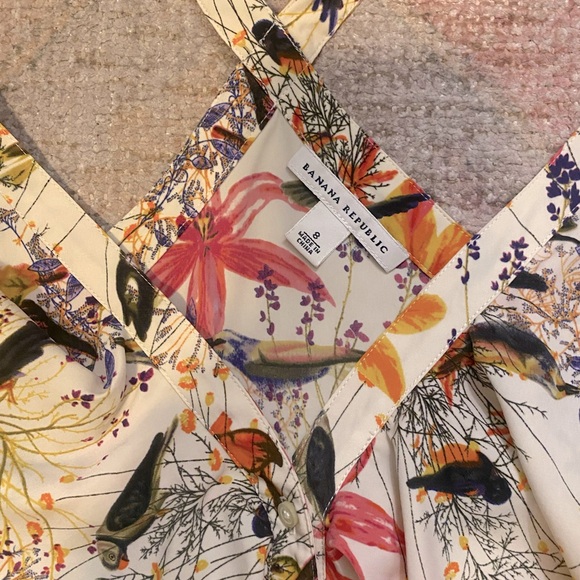 Banana Republic Bird & Floral Print Button Front Ruffle Trim Sleeveless Blouse - Picture 4 of 6